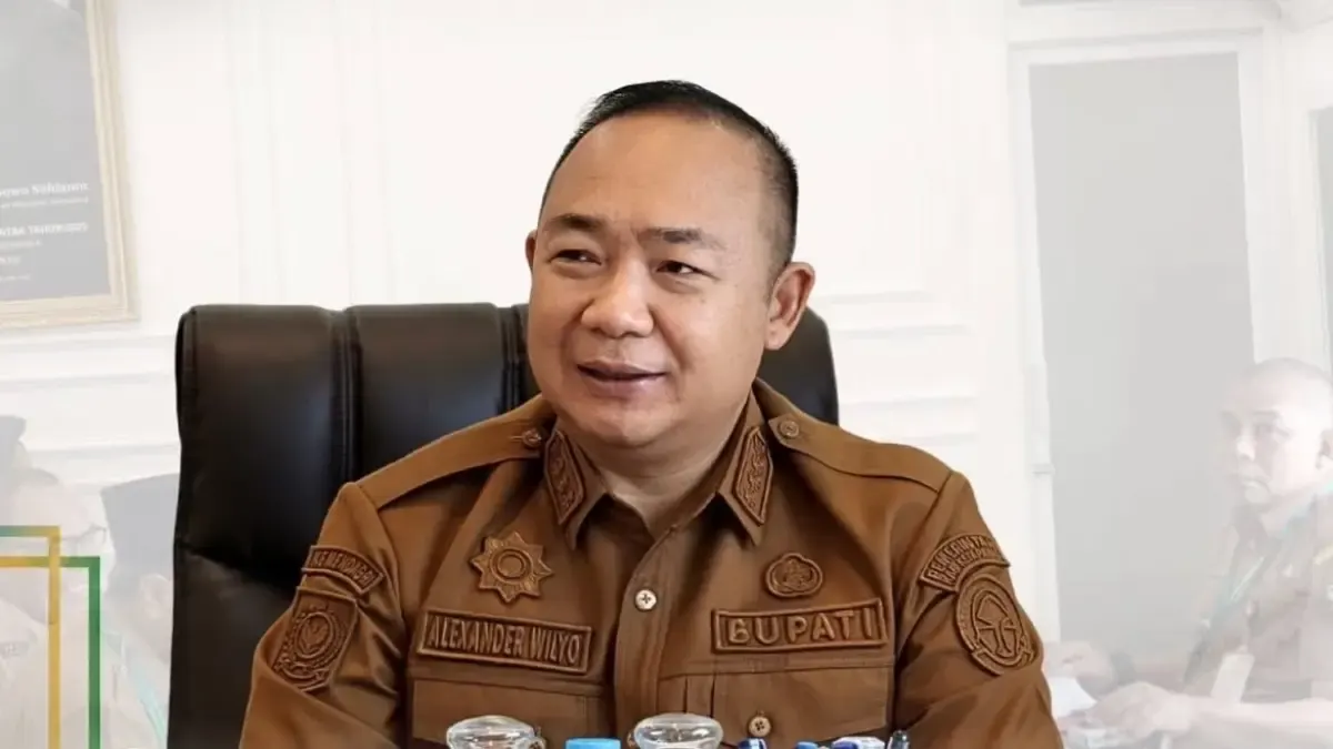 Bupati Ketapang, Alexander Wilyo.