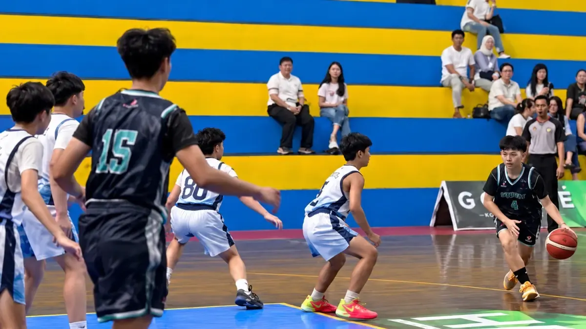 Pertandingan antara SMP Kristen Immanuel B melawan SMP Bina Mulia A pada perempat final.