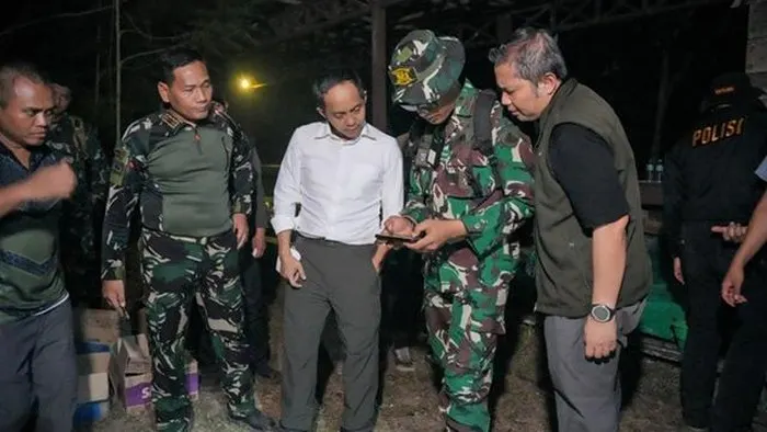 Menhut Raja Juli Antoni dan TNI-Polri terus mengebut pekerjaan di TN Tanjung Puting