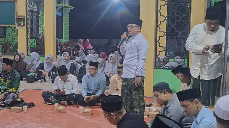Pengurus Cabang Nahdlatul Ulama (PCNU) Kabupaten Kayong Utara menggelar Mujahadah Kebangsaan dalam rangka memperingati malam Hari Santri Nasional (HSN) 2026,