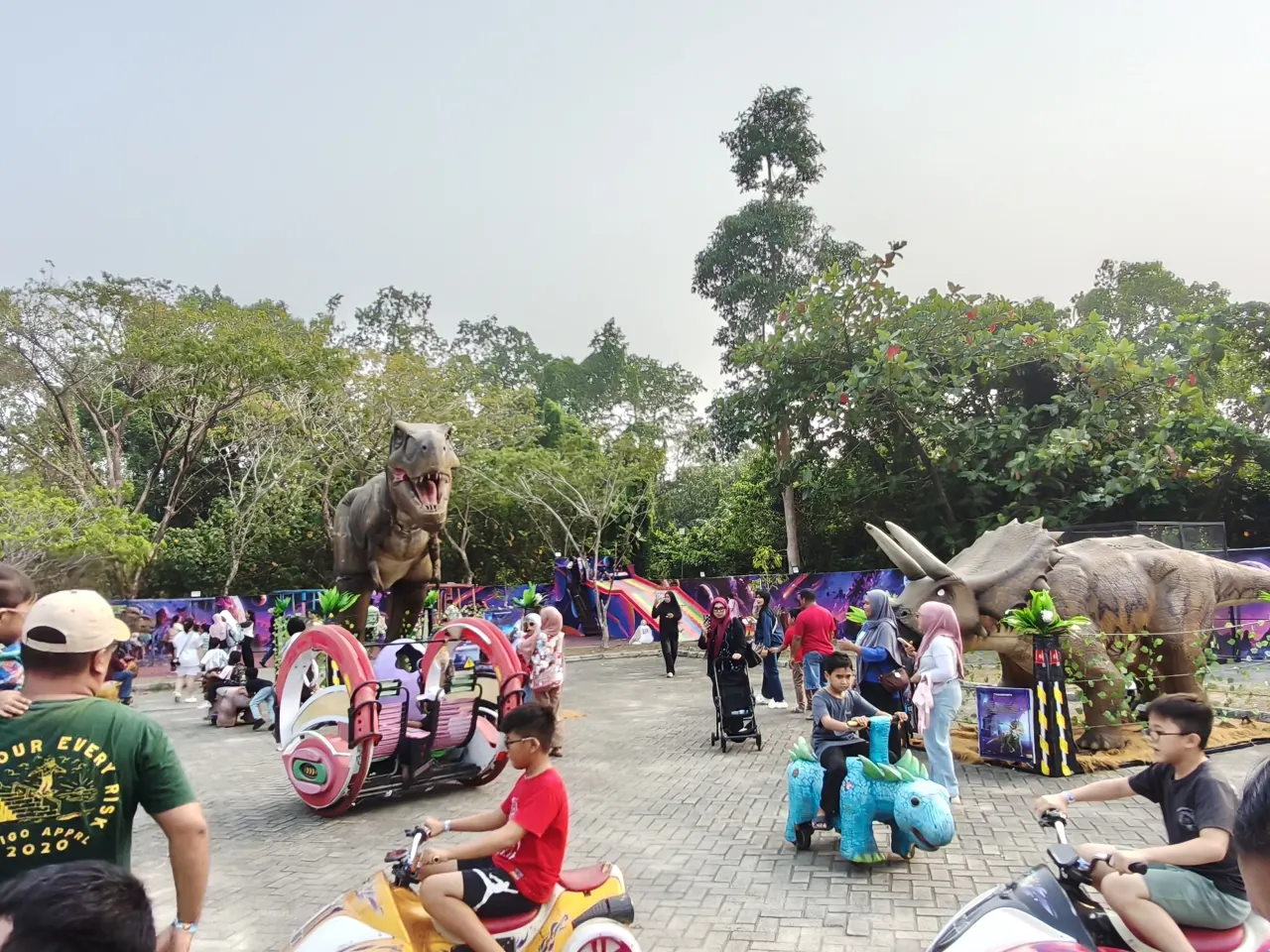Wahana bermain anak Dino Planet resmi dibuka di Ambon City Center (ACC) Passo sejak 11 Oktober 2026.