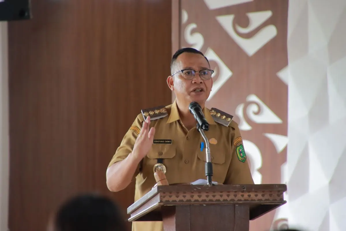Bupati Bengkayang Sebastianus Darwis