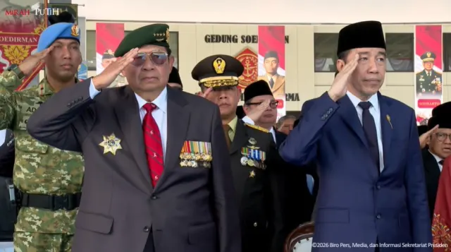 Prabowo Sapa SBY dan Jokowi saat HUT ke-81 TNI di Cilangkap