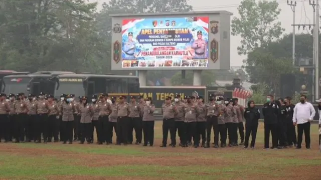 Fokus Padamkan Titik Api, 100 Anggota Brimob Mabes Polri Dikerahkan ke Kalteng